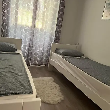 Murati Apartment Vicani